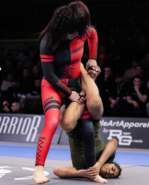 LEGINS-JIUjitsu815helenajiujitsugirlhelena-crevar.jpg