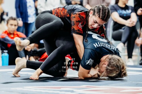 LEGINS-JIUjitsu816.jpg