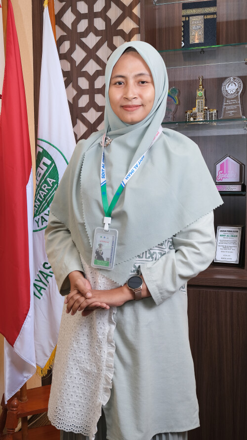 Anisa-Prihatini.jpg