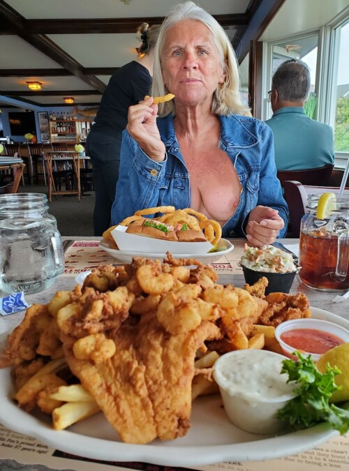 Seafood-Restaurant.jpg
