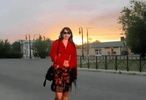 Ozhivlenie_portreta_-_03_06_2025_03_14_36.gif