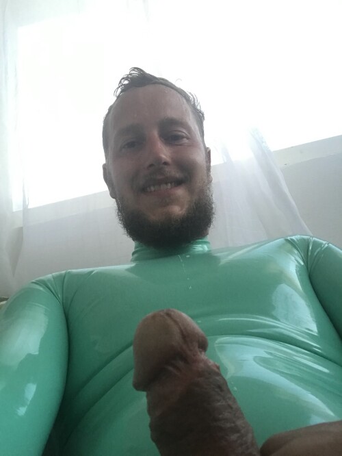 latex-latexfetish-latexleggins-greenlatex-latexcum-cum-cumshot-latexbenjaminfiegl.jpg
