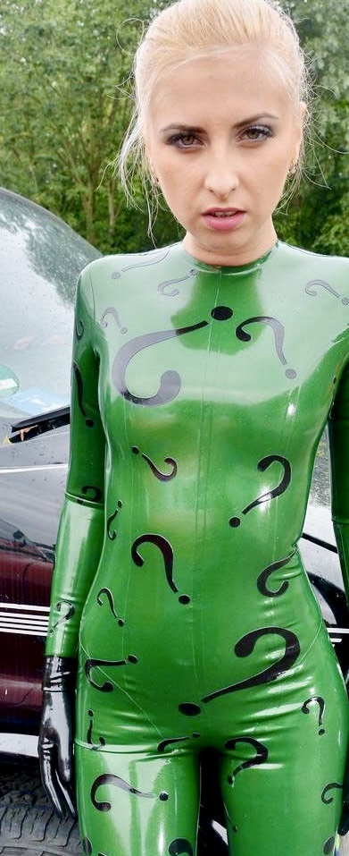latexprostituierte-green-latexannajenniferrosenmuller-Ammarosenmullerlatexbondagesack-Prostitutelatexannarosenmuller-Latexdress-Fetisch-Anna-rosenmullerGummi-Hure-Anna-Jenniferrosenmuller-015736380643.jpg
