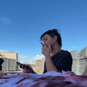 ug0ded1f.gif