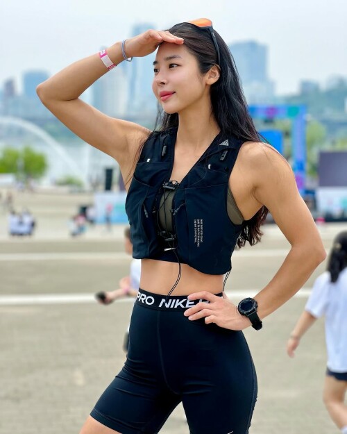asian805gawn__.jpg
